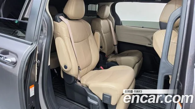 Toyota Sienna 4th Gen — Фото автомобиля 17