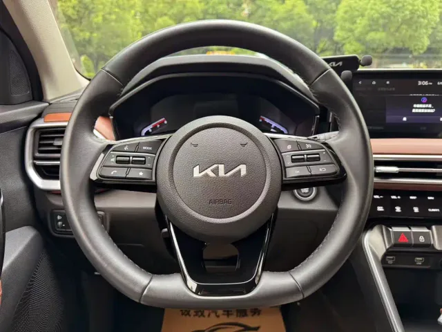 Kia Sportage — Фото автомобиля 13