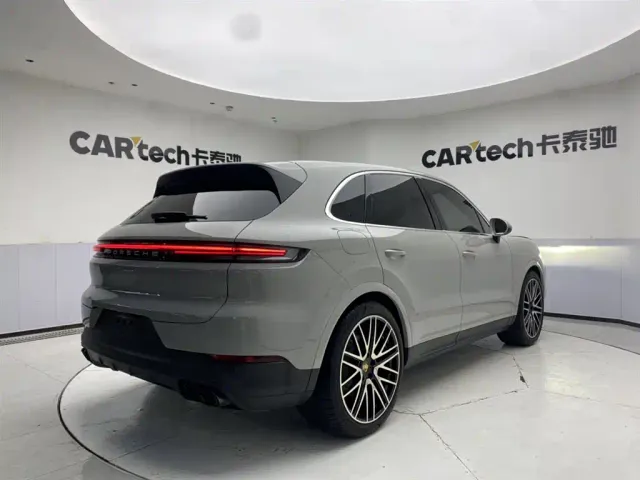 Porsche Cayenne — Фото автомобиля 5
