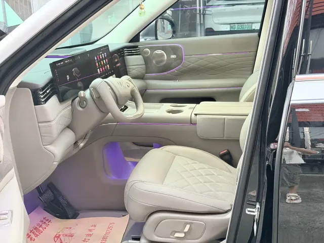 IM Motors LS9 — Фото автомобиля 4