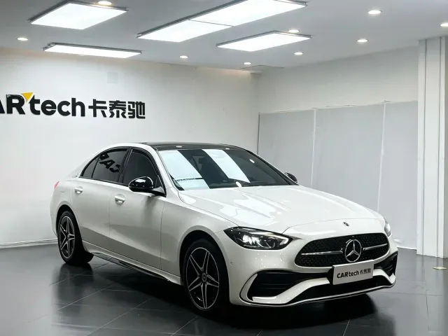 Mercedes-Benz C-Class — Фото автомобиля 3