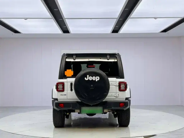 Jeep Wrangler 4xe — Фото автомобиля 4