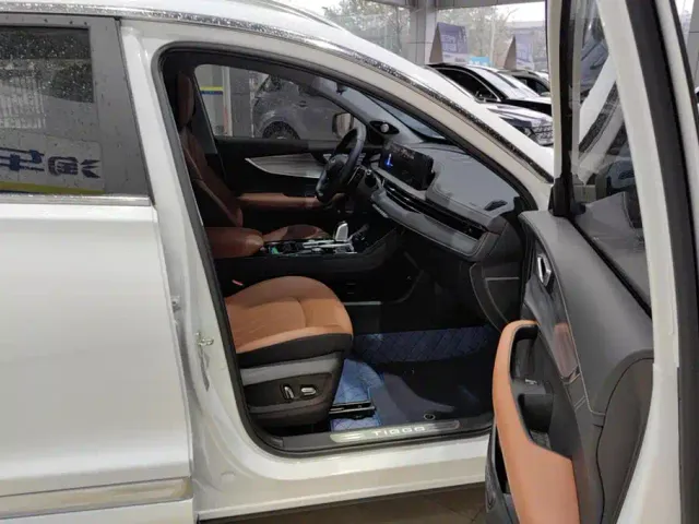 Chery Tiggo 8 PLUS — Фото автомобиля 8