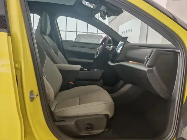 Volvo EX30 — Фото автомобиля 27