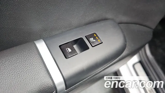 Hyundai Grandeur Grandeur (GN7) 2.5 Бензин 2WD — Фото автомобиля 19