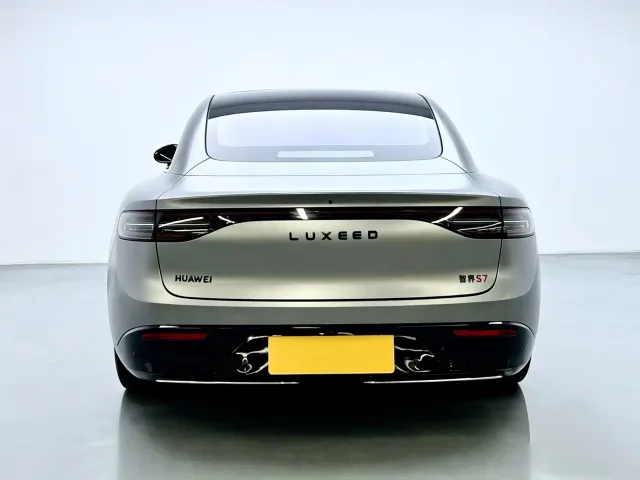 Luxeed S7 — Фото автомобиля 5