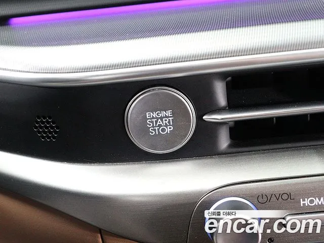 Hyundai Grandeur Grandeur (GN7) 2.5 Бензин 2WD — Фото автомобиля 8