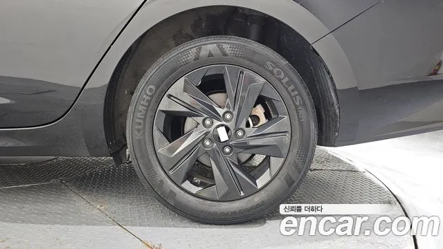 Hyundai Avante CN7 — Фото автомобиля 21
