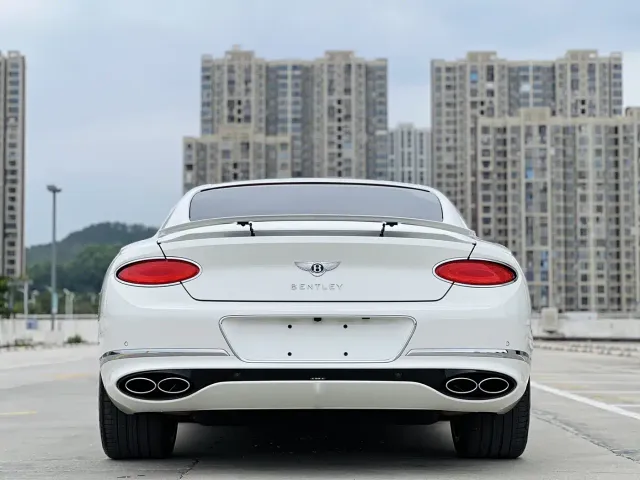 Bentley Continental — Фото автомобиля 10
