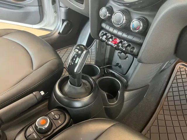 MINI Hatch — Фото автомобиля 11