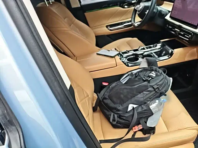 GAC Trumpchi E8 — Фото автомобиля 24