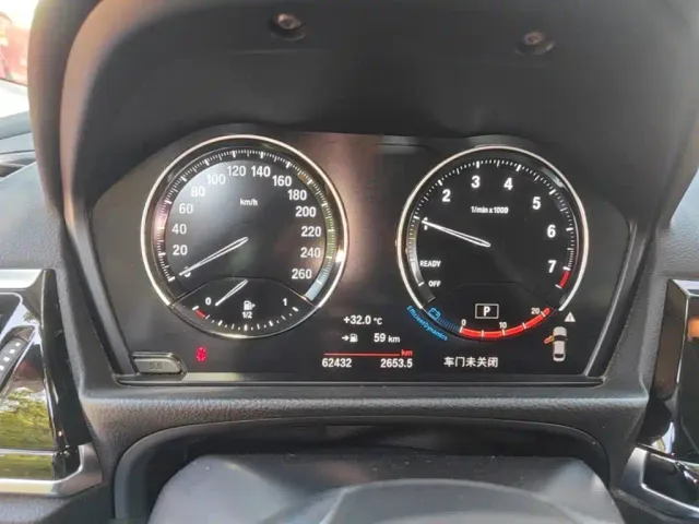 BMW 1 Series — Фото автомобиля 11
