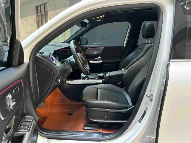 Mercedes-Benz EQB — Фото автомобиля 13