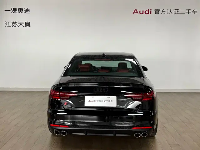 Audi S4 — Фото автомобиля 5