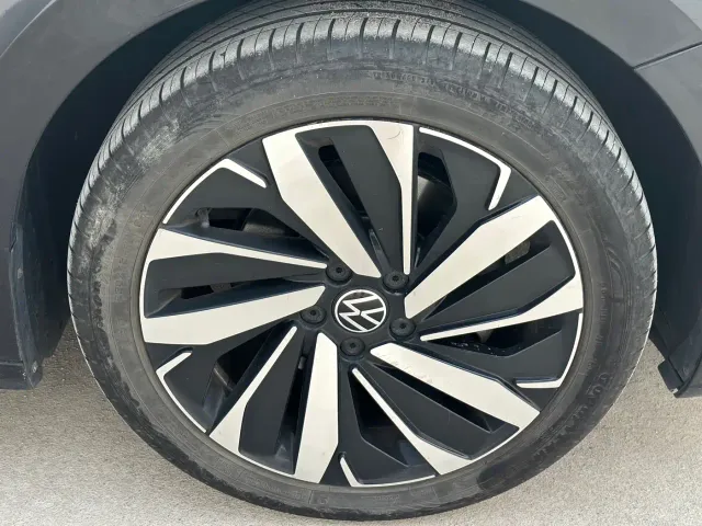 Volkswagen Passat — Фото автомобиля 22