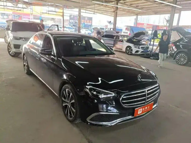 Mercedes-Benz E-Class — Фото автомобиля 6