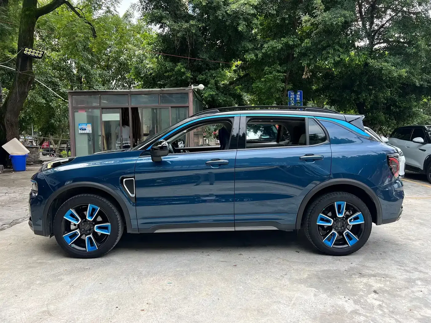 Lynk & Co Lynk & Co 01 2021 2.0TD 2WD Shine Pro — Фото автомобиля 6