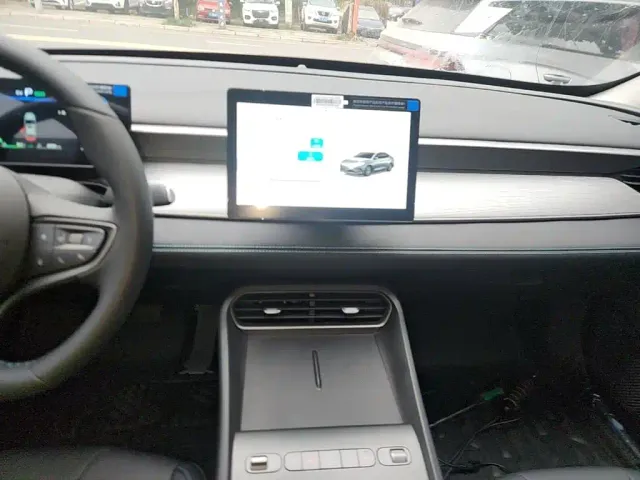 BYD Seal 05 DM-i — Фото автомобиля 12