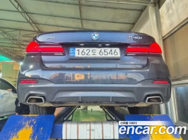 BMW 5-Series — Фото автомобиля 2