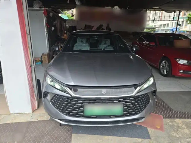 BYD Qin L — Фото автомобиля 2