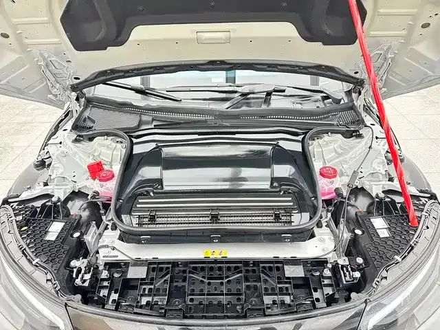 Mercedes-Benz EQE — Фото автомобиля 17