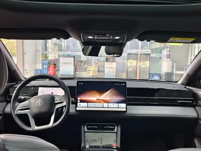BYD Qin L — Фото автомобиля 8