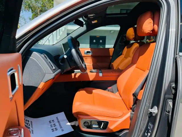 Li Auto L7 — Фото автомобиля 7