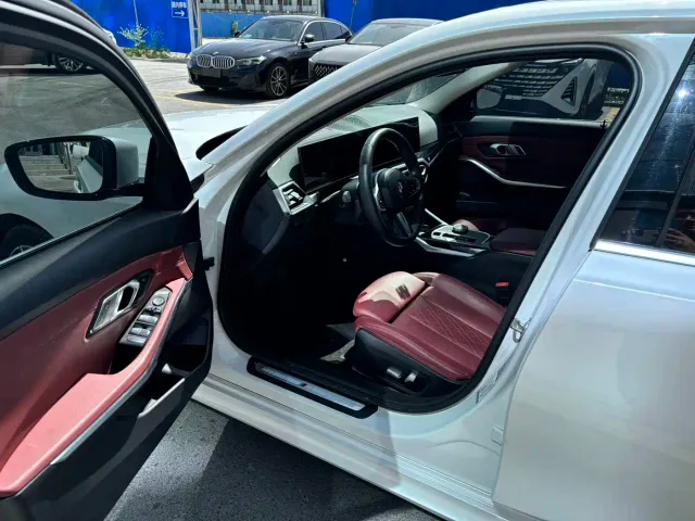 BMW 3 Series — Фото автомобиля 10
