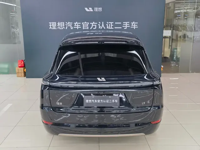 Li Auto L9 — Фото автомобиля 18