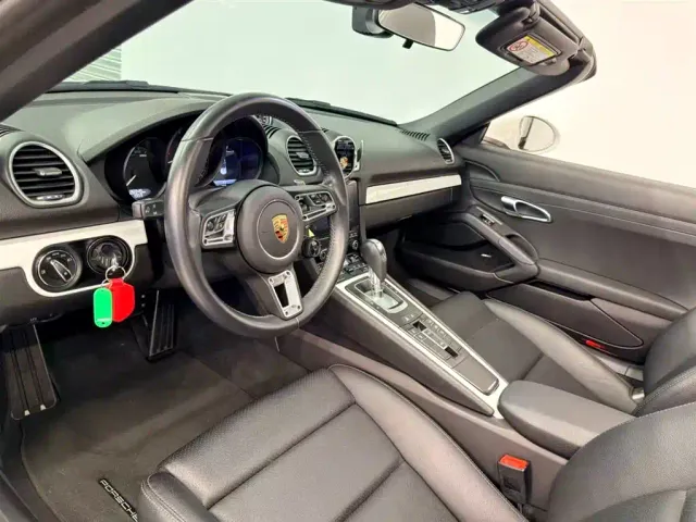 Porsche 718 — Фото автомобиля 13