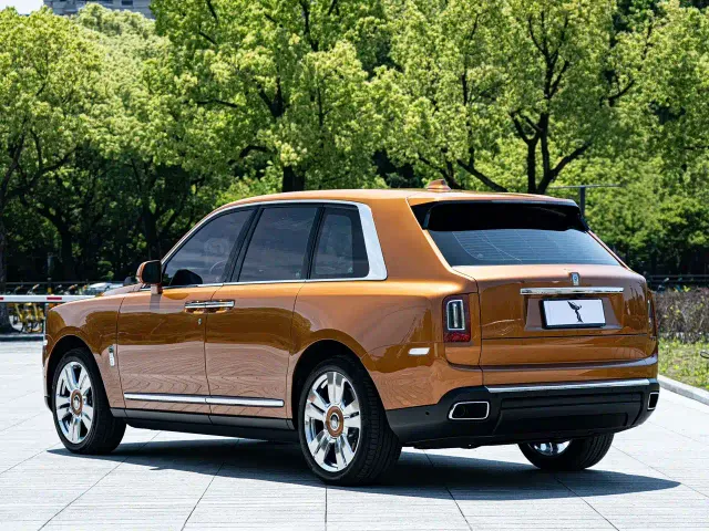 Rolls-Royce Cullinan — Фото автомобиля 5