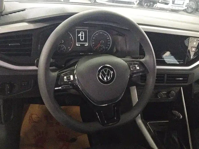 Volkswagen Polo — Фото автомобиля 14
