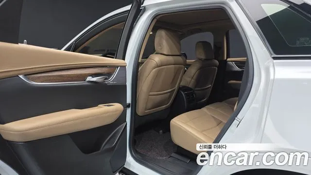 Cadillac XT5 — Фото автомобиля 13