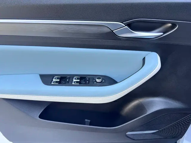 Geely Emgrand S — Фото автомобиля 8