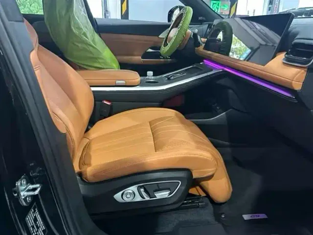 Xpeng G9 — Фото автомобиля 6