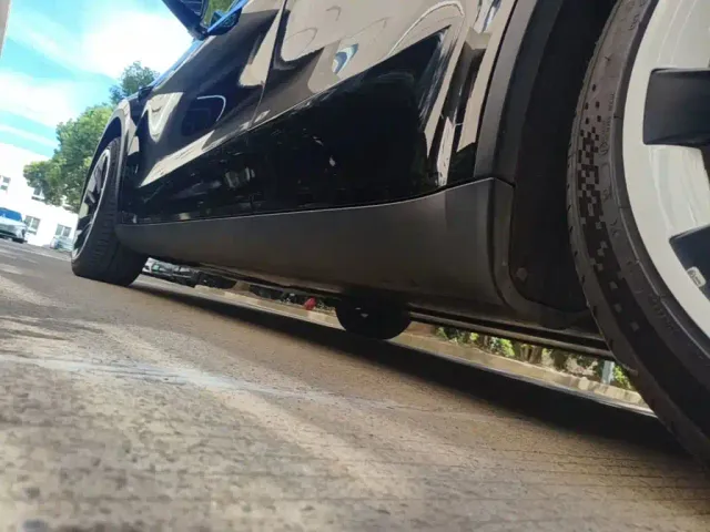 Tesla Model Y — Фото автомобиля 21