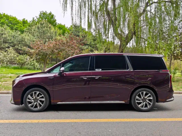 Maxus G90 — Фото автомобиля 3