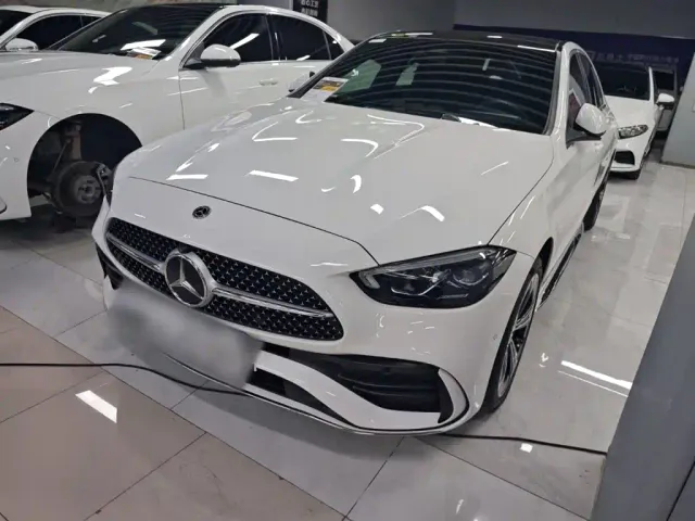 Фотография автомобиля — Mercedes-Benz C-Class