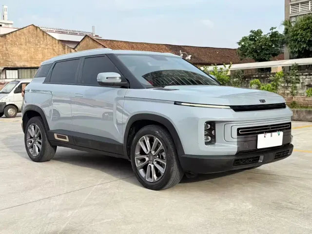 Geely ICON — Фото автомобиля 3