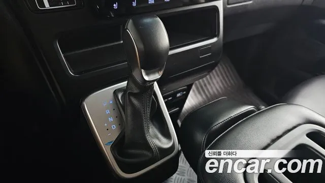 Hyundai Staria Staria Tourer 9 мест — Фото автомобиля 9