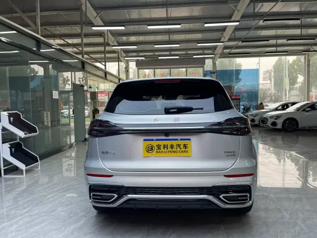 Hongqi HS5 — Фото автомобиля 2