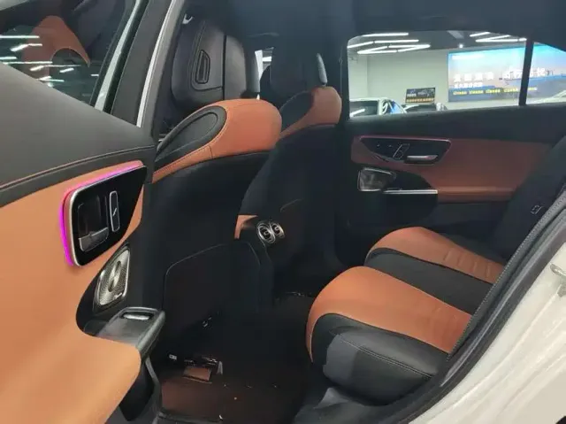 Mercedes-Benz C-Class — Фото автомобиля 4