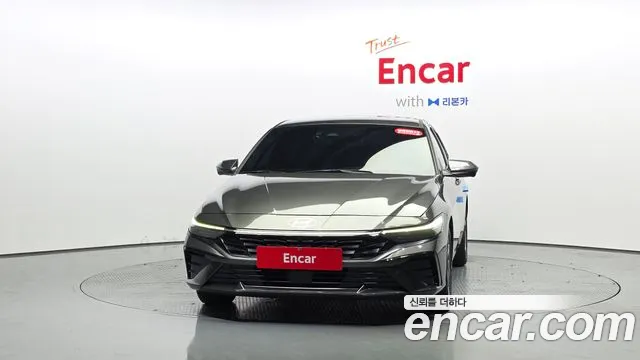 Hyundai Avante CN7 — Фото автомобиля 3