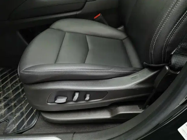 Cadillac XT5 — Фото автомобиля 20