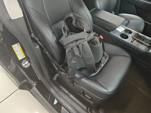 Tesla Model Y — Фото автомобиля 24