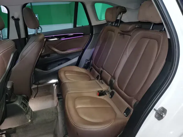 BMW X1 — Фото автомобиля 4