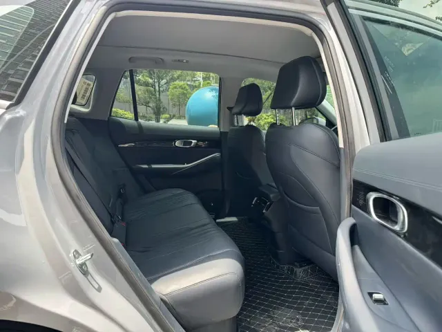 Geely Galaxy E5 — Фото автомобиля 4