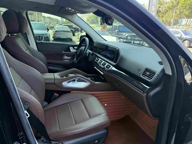 Mercedes-Benz GLE-Class — Фото автомобиля 14