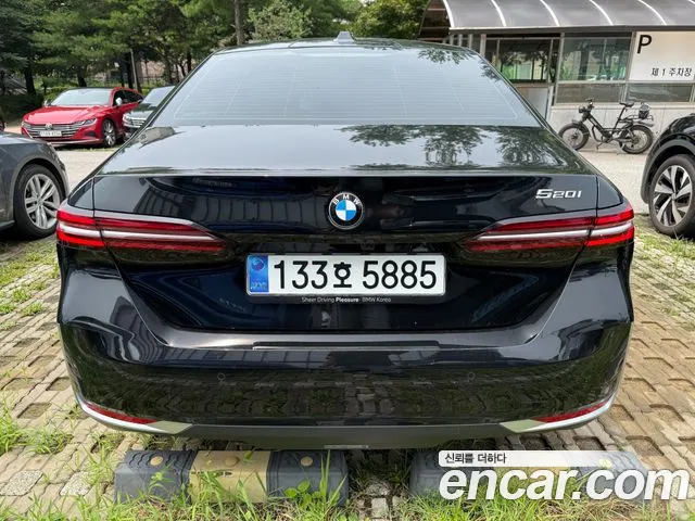 BMW 5-Series — Фото автомобиля 7