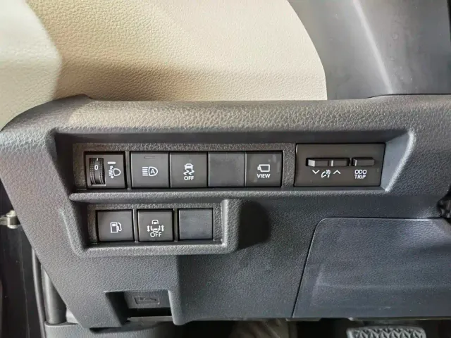 Toyota Sienna — Фото автомобиля 6